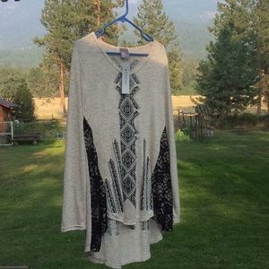 Vocal Tribal Print Tunic